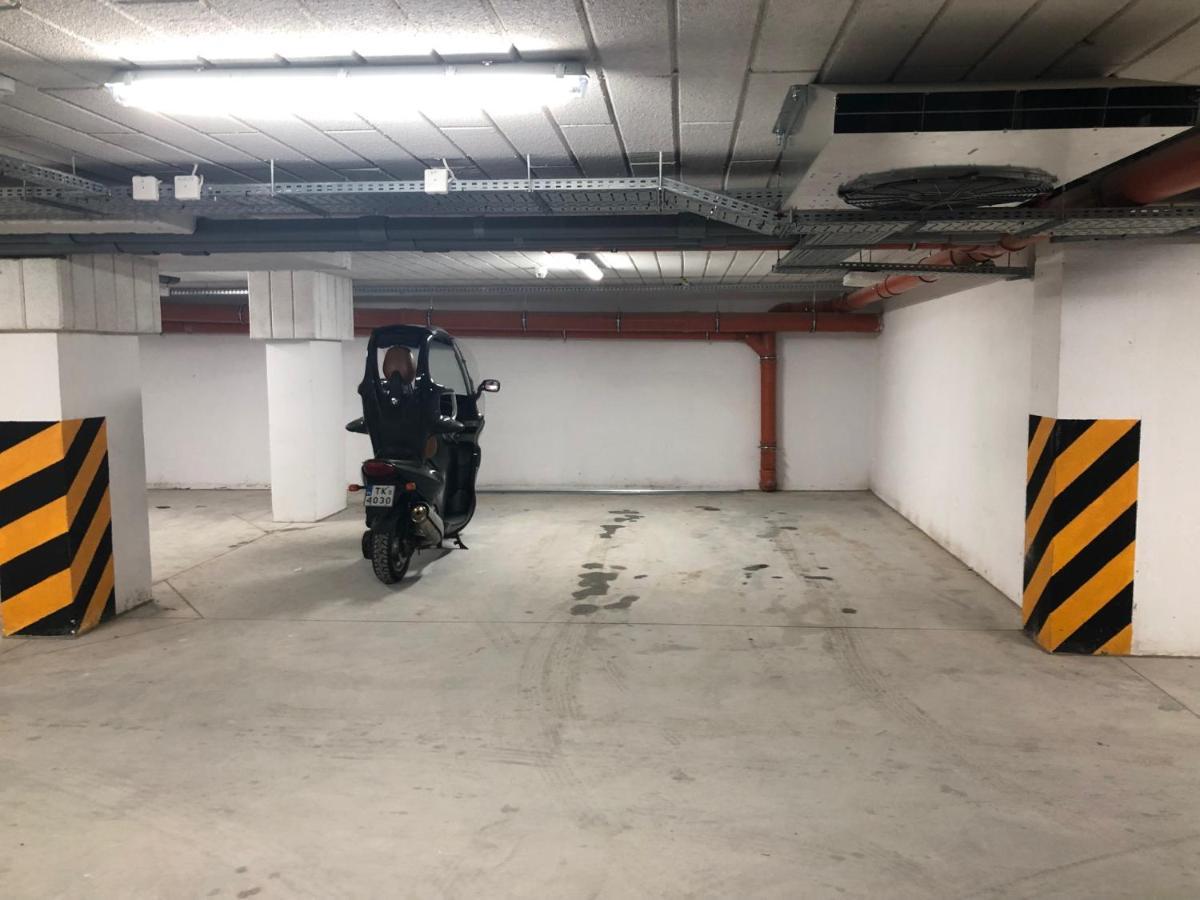 Klimatyzowany Apartament Wenecja Z Garazem Podziemnym Kielce Esterno foto